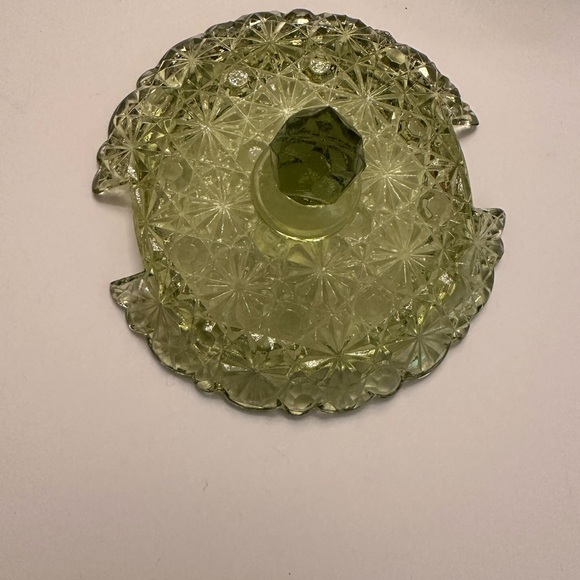 Elegant Green Patterned Glass Jar with Lid - Picture 3 of 9